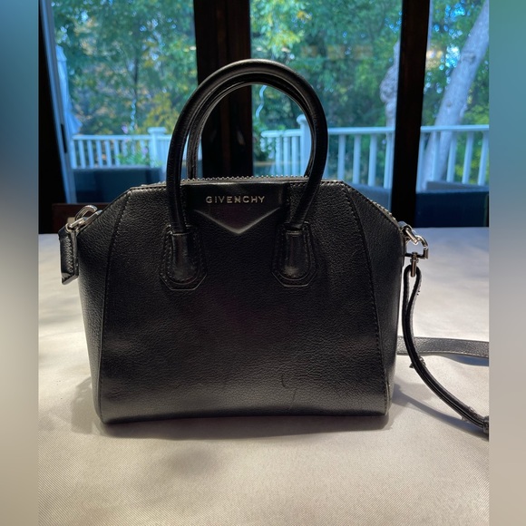 Givenchy Handbags - Authentic Mini Givenchy Antigona bag!